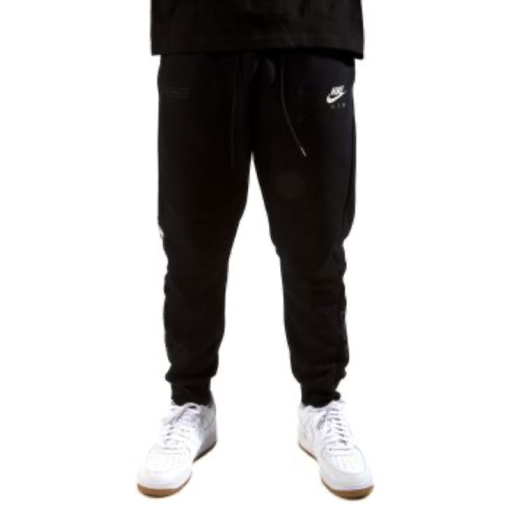 Nike Air Brushed-Back Fleece Joggers Black/Light Bone
Visit